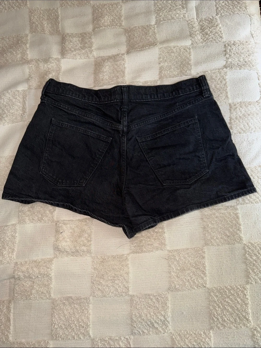 Women’s Black 90’s Cutoff Denim Shorts - Universal Thread